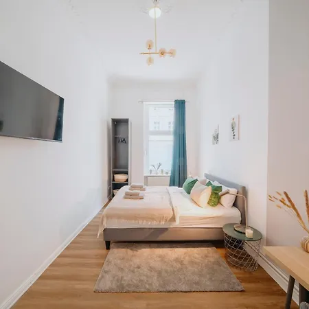 Homely - Center, Modern, Historical, Near Park דירה
