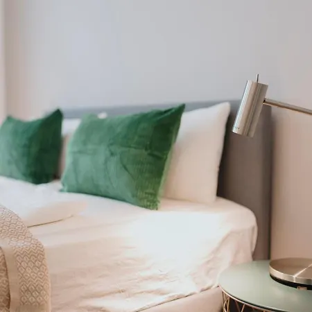 Homely - Center, Modern, Historical, Near Park شقة برلين