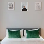 Homely - Center, Modern, Historical, Near Park Appartamento