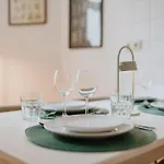 Appartamento Homely - Center, Modern, Historical, Near Park Berlino