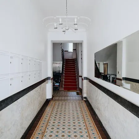 Homely - Center, Modern, Historical, Near Park Apartamento *