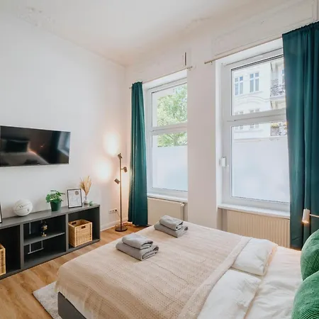 Homely - Center, Modern, Historical, Near Park * ברלין