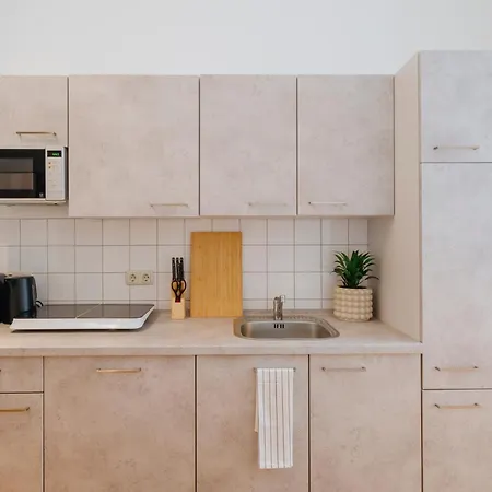 Homely - Center, Modern, Historical, Near Park * ברלין