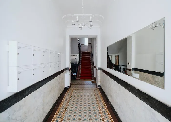 Homely - Center, Modern, Historical, Near Park Apartman *