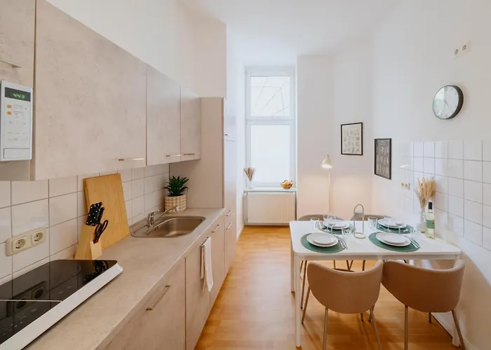 Homely - Center, Modern, Historical, Near Park Apartman