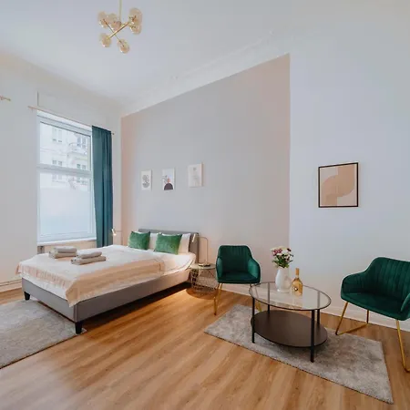 Homely - Center, Modern, Historical, Near Park