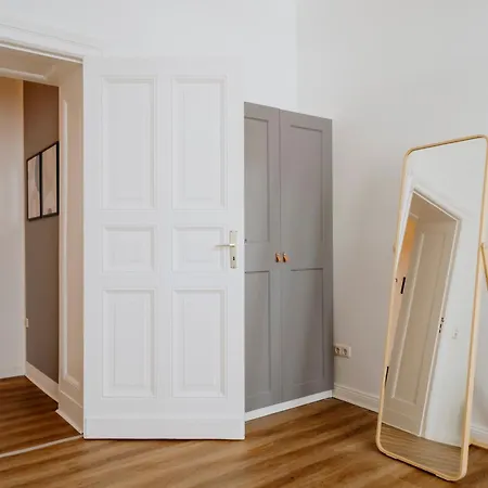 Daire Homely - Center, Modern, Historical, Near Park *